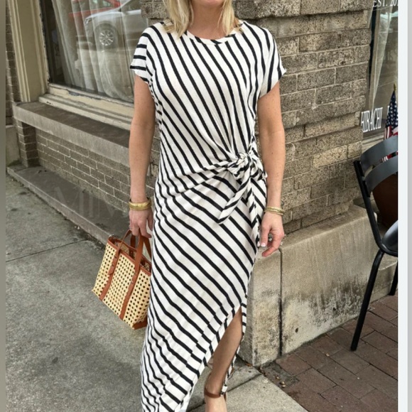 Compania Fantastica Striped Black and White Maxi Dress New L - Picture 3 of 4